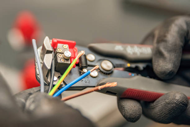 Best Affordable Emergency Electrician  in Darrington, WA